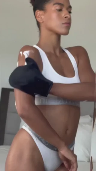 Nuda Self Tanning Water Mousse Video
